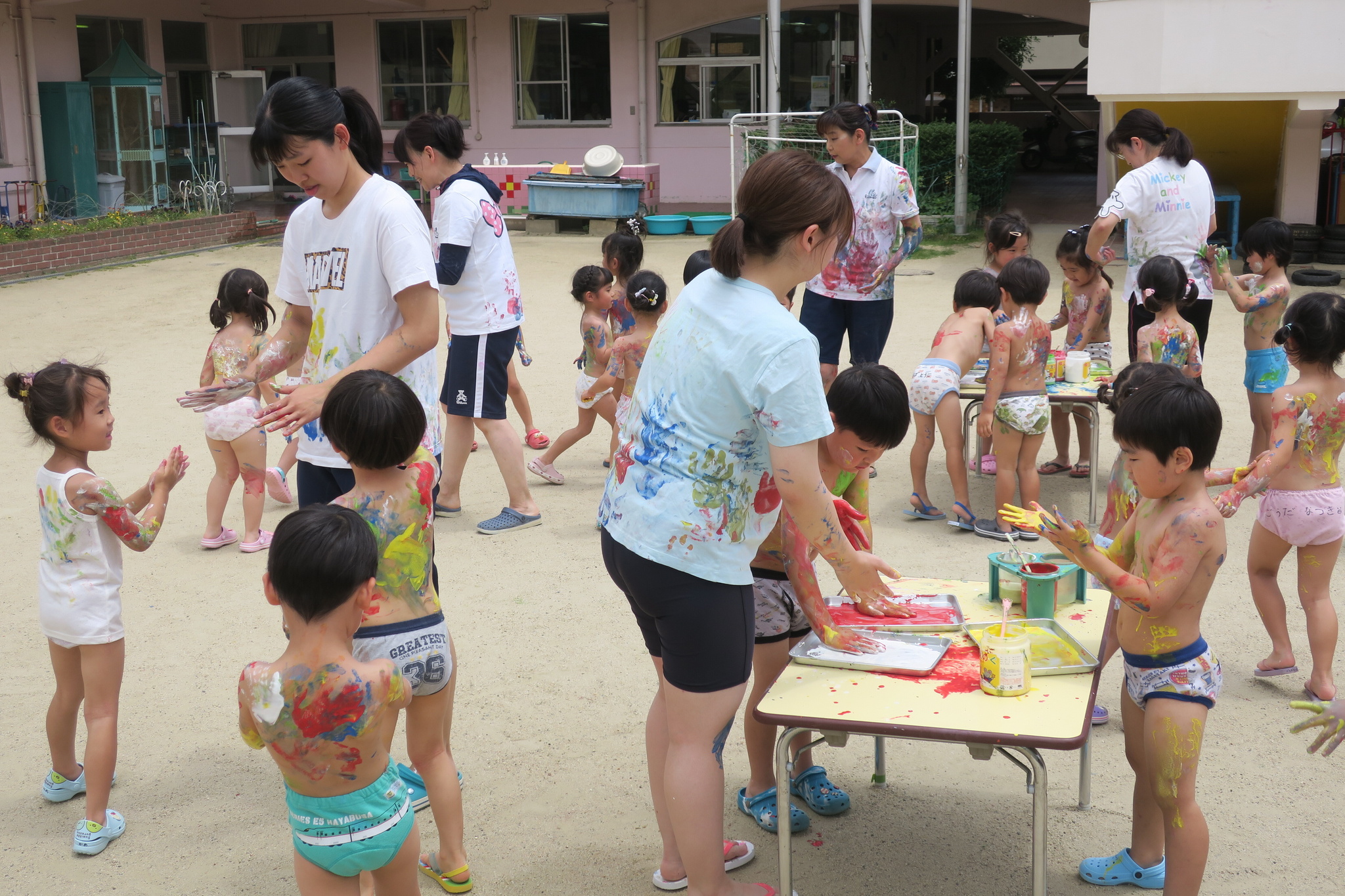 幼稚園児 全裸 成和子供園